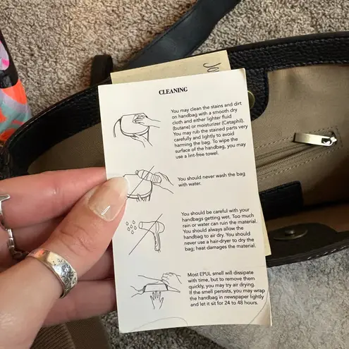 ANGELOU MINI BUCKET Black