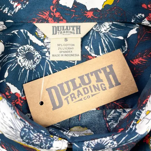 Duluth Trading Womens Button Up Shirt Small Casual No Gape Cottage Coastal Prep Blue