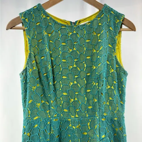 Diane Von Furstenberg  Carpreena Pebble Lace Mini‎ Dress in Green Size 2