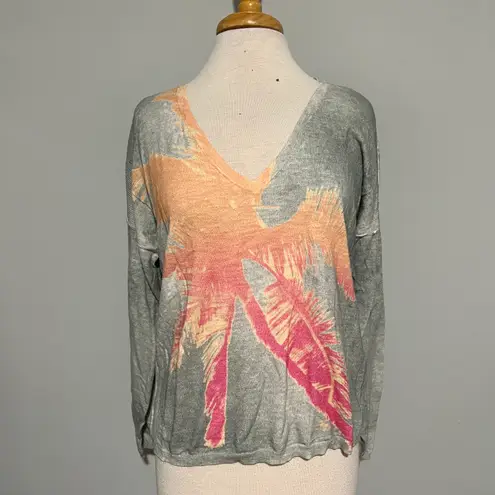 Label + Thread Stormy Palms gray Vneck pullover Sweater