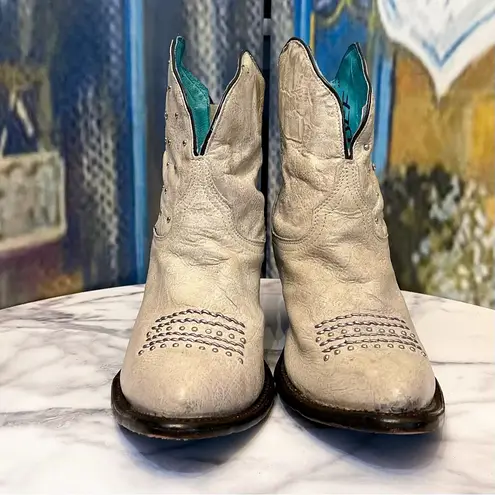 Corral Western Ankle Boots Cream Studded Distressed Rhinestone Zip Size 10 EUC