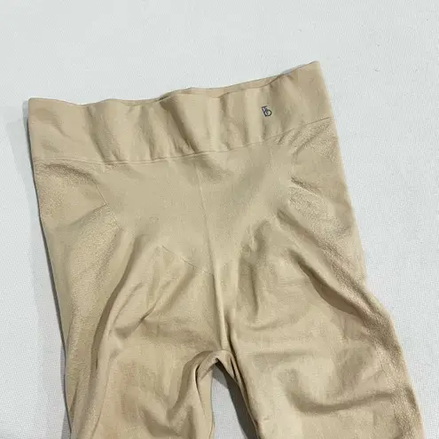 Barely There Size Large Seamless Capri Shapewear Legging Compression Stretchy Tan