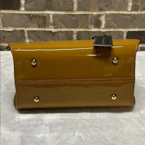 La Terre Fashion Vegan Leather Equestrian Brown Circular Bag Purse Diamond NWT