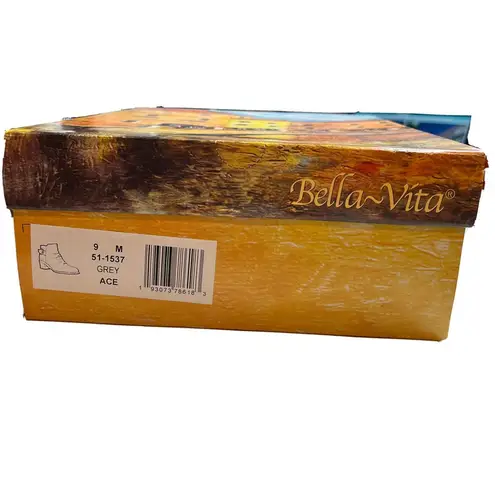 Bella Vita Grey Bootie Stacked Heel Size 9 New