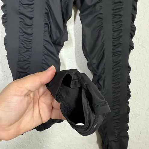 NWOT Skinnify Resistance Band Leggings Size Small Black