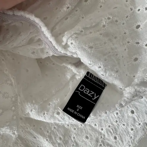 DAZY White Smocked Eyelet Puff Sleeve Blouse