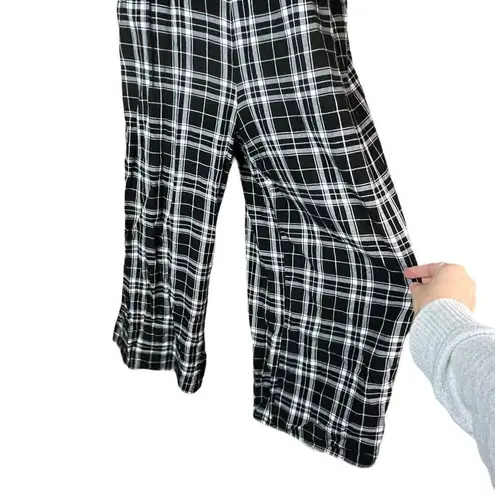 Hollister  Black and White Plaid Jumpsuit Size Medium‎