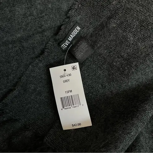 Steve Madden  Heather Gray Grey Print Scarf Cozy Warm