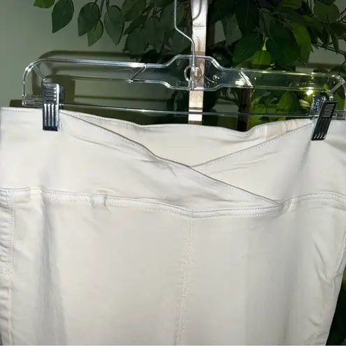 We The Free  Venice Beach High Rise Flare NWT Size 31 in Ivory