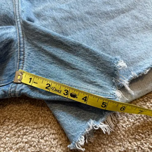 Abercrombie & Fitch  the Dad Short Low Rise Curve Love Cutoff‎ Denim Jean Plus 24