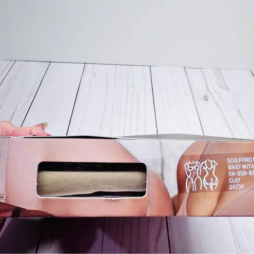 SKIMS NEW Sculpting Bodysuit Brief w/ Snaps in Clay Size 2X/3X