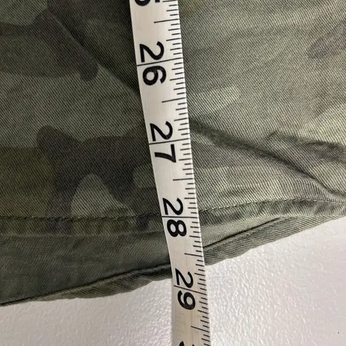 Mossimo Green Camo Button