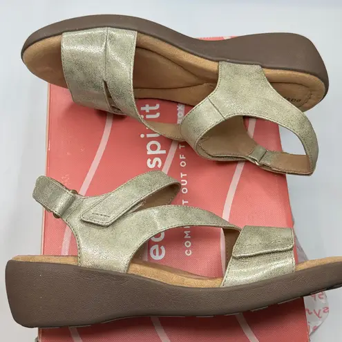 Easy Spirit Women's Kimberly Strappy Low Wedge Sandals- Size 9.5