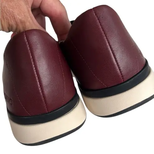 Vionic EUC Leather Cameo Slip-On
Sneakers Wine Camo Size 11 Retail $129