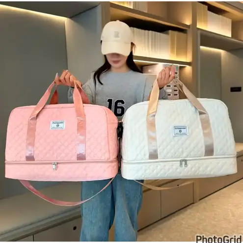 Large Quilted Travel Bag Tan