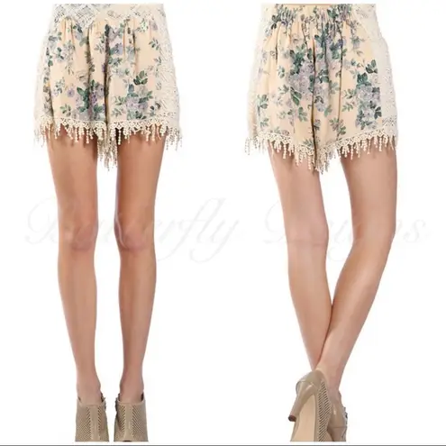 Ryu NEW Vintage Floral Crochet Fringe Shorts