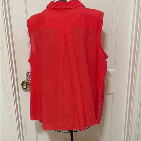Faded Glory ❤️❤️❤️free w/purchase❤️❤️❤️Sleeveless Red Button-Up Top