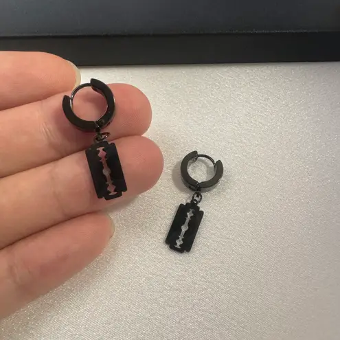 Razor Blade Shape Dangle Drop Earrings for Men Women Punk Hip Hop Unisex Style Black