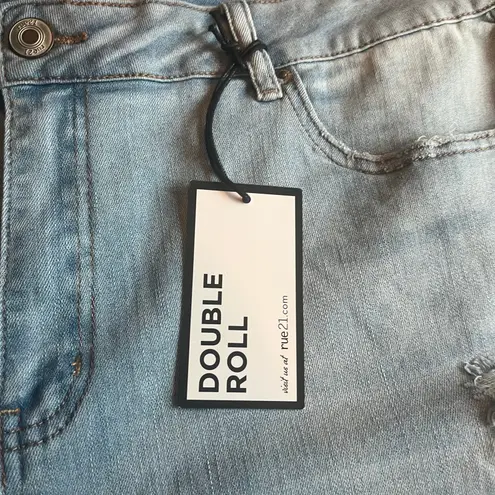 NWT! Rue 21 Light Wash Distressed High Rise Shortie Jean Short Size 20 Blue