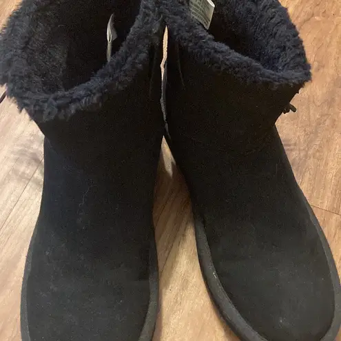 American Eagle  women’s black slip on ankle boots lined size 9