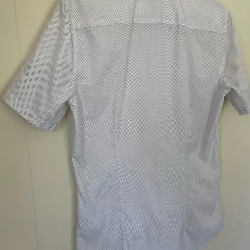 H&M  slim fit short sleeve button up collared shirt ~ micro polka dot ~ size US S