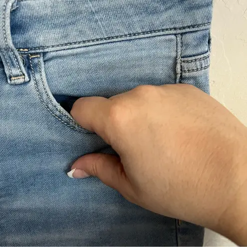 American Eagle AEO  Next Level Stretch Highest Rise Jegging Crop Raw Hem Denim Jeans