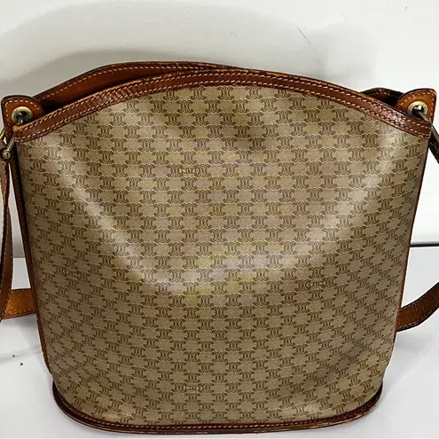 CELINE Macadam Turnlock Circle Logo Shoulder Bag M92