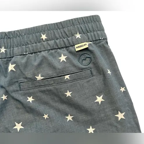 Magellan outdoors Magellan Women's 5” Inseam Shorts Americana Stars Size 1X Chambray Blue (B24)
