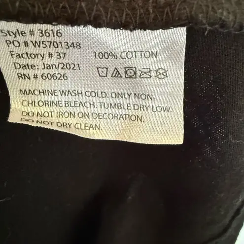 Teeturtle Womens Top Sz XS Black Agatha Wanda Wandavision Scarlet Witch Tee