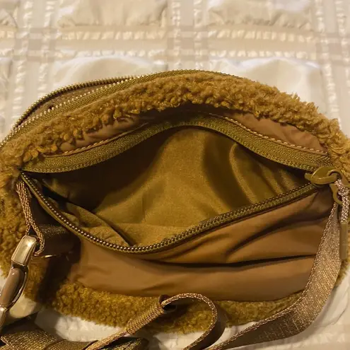 Lululemon Everywhere Belt Bag 1L SHERPA TAN