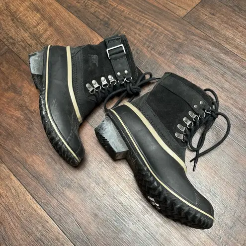 Sorel  Black Fleece Lined Boots Size 6