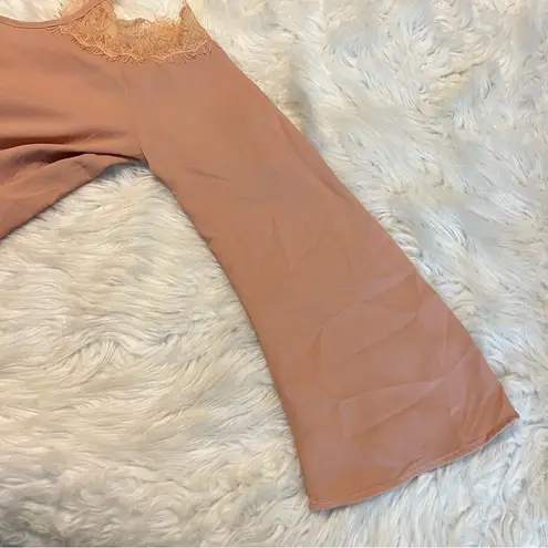 Tobi  Lightweight Cold Shoulder Blouse Top Women’s Size Small Cut Out Back Lacey