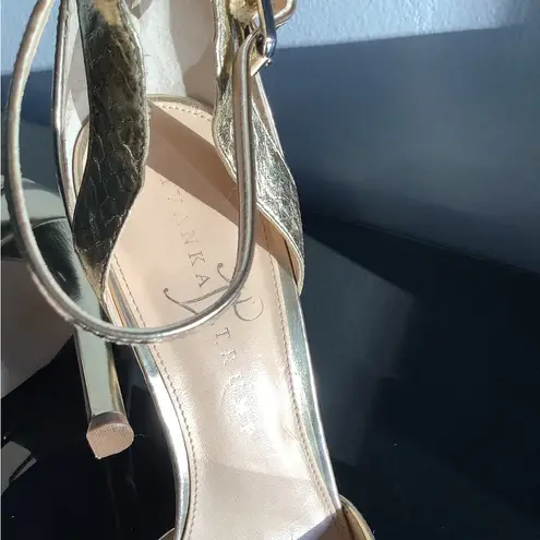 Ivanka Trump GEES2 DRESS pumps🔥🔥