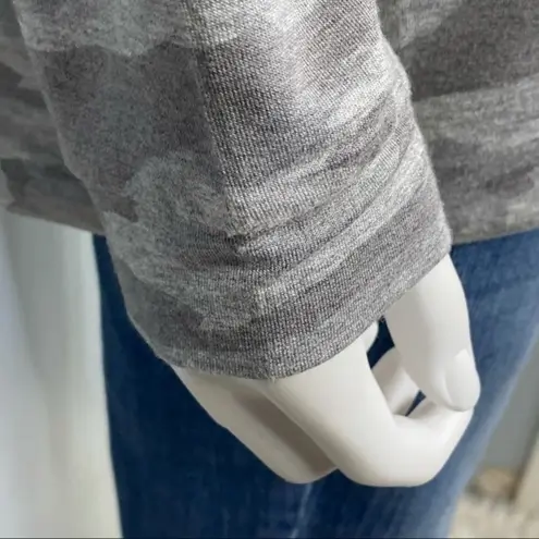 Workshop Republic Clothing Grey Camouflage Sweatshirt Women’s Size 1X