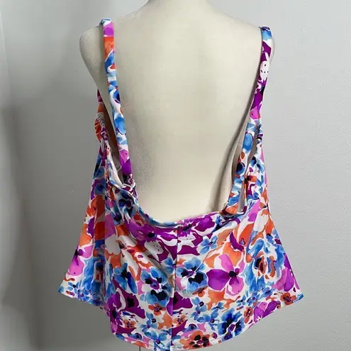 Catalina  collections swim tank.  Floral.  Size 3X.  Built in bra.  EUC.