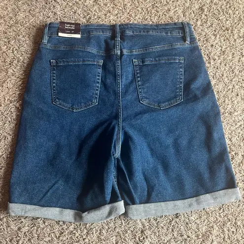 Ava & Viv NWT! Medium Wash High Rise Bermuda Shorts Size 16W