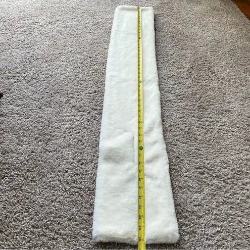 APPARIS $92 NWT Vegan Fur Bambi Scarf White