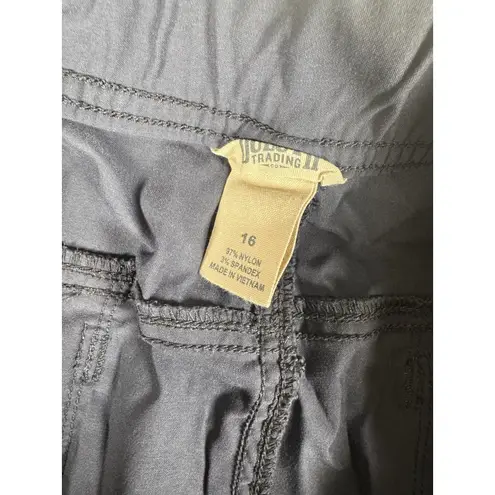 Duluth Trading Co Women's Plus Dry on the Fly 10" Shorts Blue 36116. Size 16