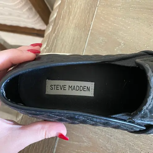 Steve Madden Ecentrcq black quilted slip on sneakers