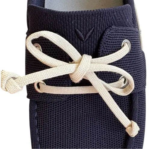 EUC VIVAIA Pro Hybrid Boat Shoes Navy
Size 11