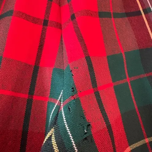 Pendleton VINTAGE red & green plaid 100% wool trousers. Size 6 (runs small)