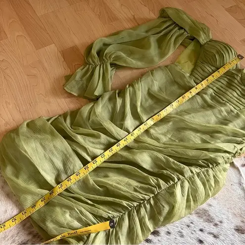 MISS CIRCLE Sirene Olive Pleated Off Shoulder Balloon
Sleeves Dress Size Small Green