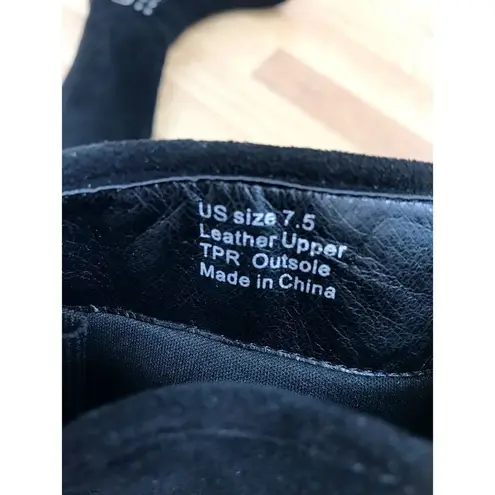 Very Volatile Black Suede Knee High Moto Boot Leather Chain Stud Size 7.5 New