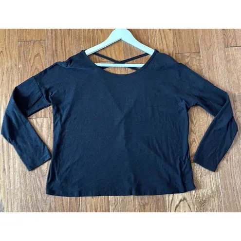 Beyond Yoga weekend traveler Grey cross back pullover top small