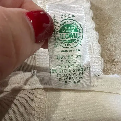 Vintage Carnival White Corset Bustier Bra 38B Longline Lace Detailing Size undefined