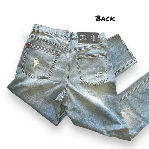 BDG NWT  Urban Outfitters Distressed Slim Straight Light Wash Jeans - Size 28