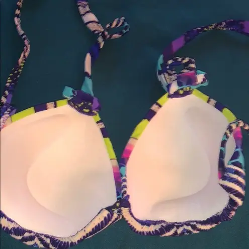 Radio Fiji  Triangle Padded Bikini Top nwot