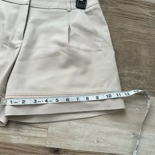 Women’s light gray with pink trim mini classic shorts size s