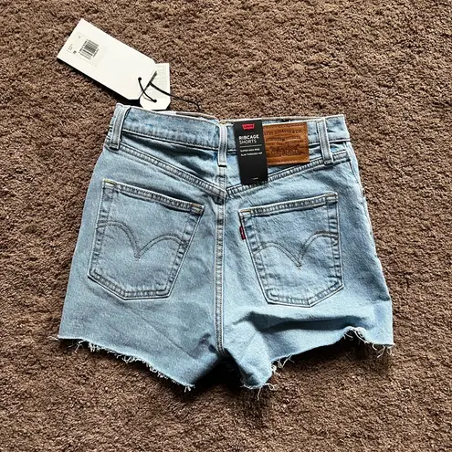 Levi's NWT Levi’s Stretch Ribcage Super High Rise Denim Shorts