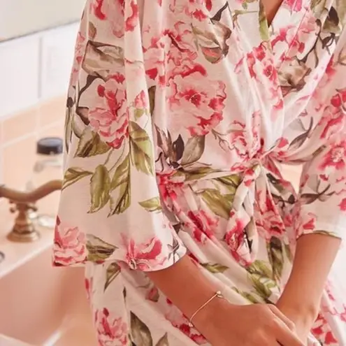 Show Me Your Mumu 🆕  Brie Floral Robe